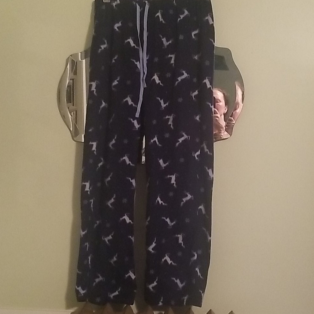 Bass Pro Shop Bargain Cave sweatpants